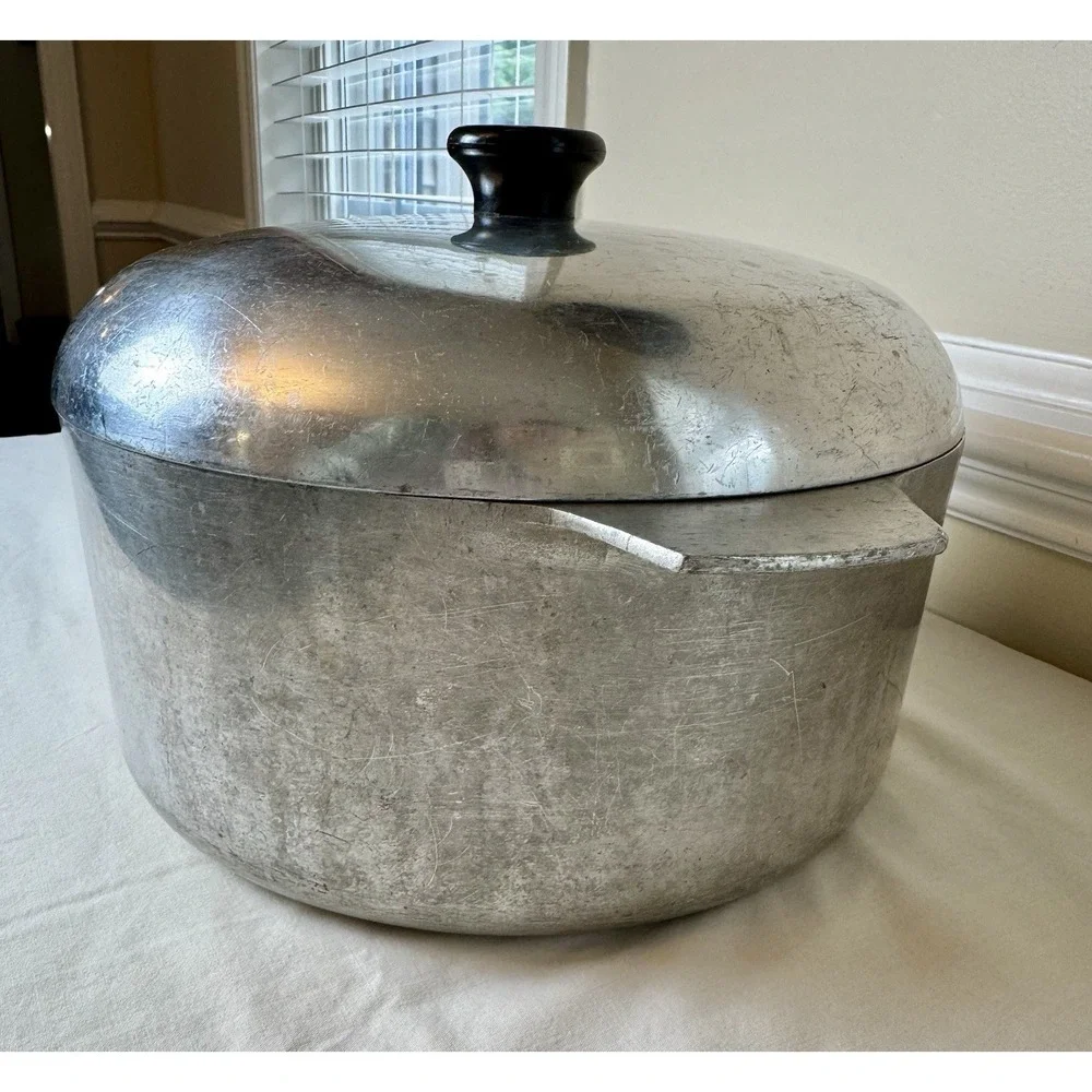 Vintage Forever Cookware 5 Quart Dutch Oven Cast Aluminum Magnalite Style Retro